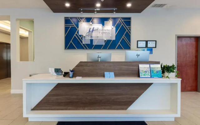 Holiday Inn Express Leland - Wilmington Area