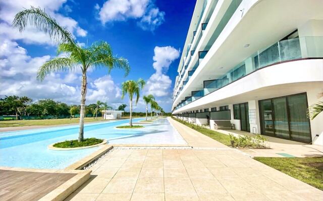 Luxury Apartment With Pool And Golf View