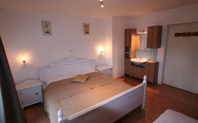 Lovely Pet-friendly Apartment in Hopfgarten