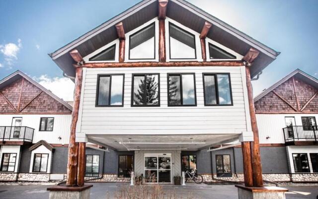 Basecamp Lodge Canmore