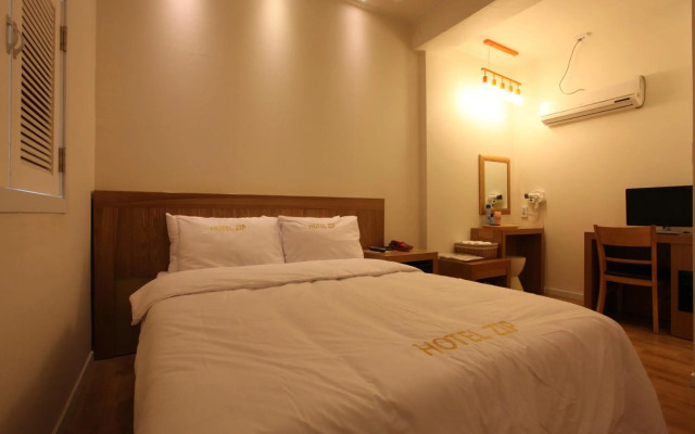 Zip Hotel
