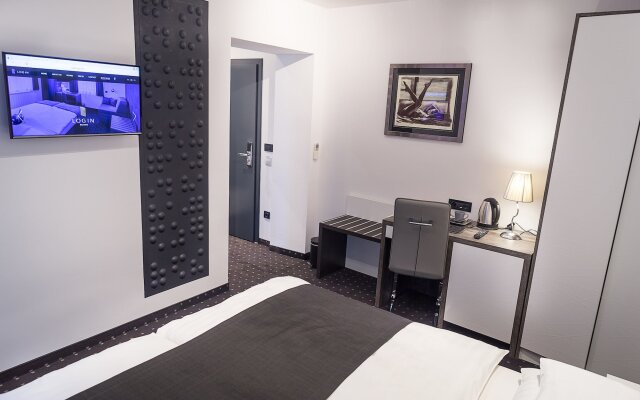 Log In Rooms