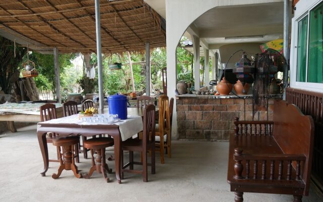 Chalong Homestay