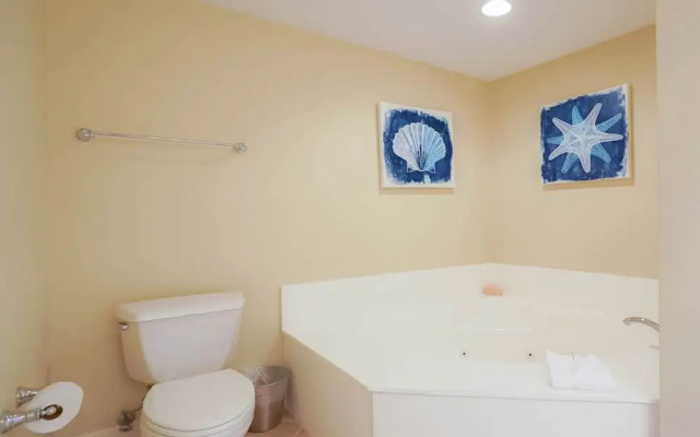 Harbor Landing B0402