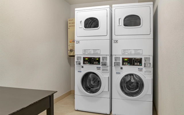 Best Western Lakewinds