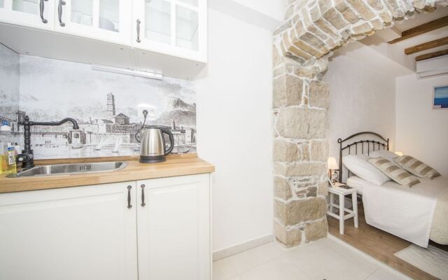 Apartments Stone Elegance