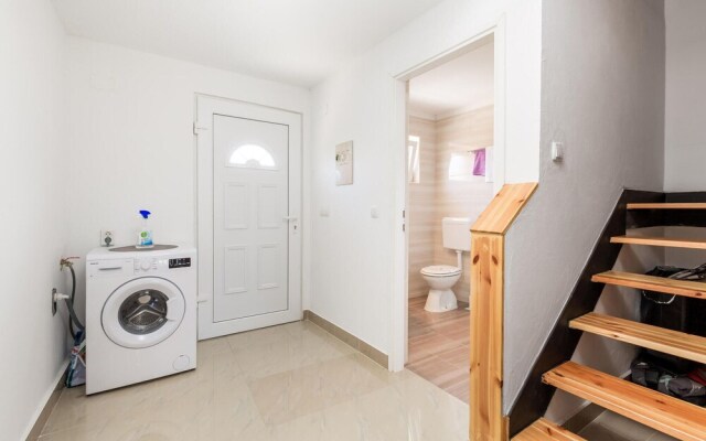 Stunning Home in Rab With Wifi and 3 Bedrooms