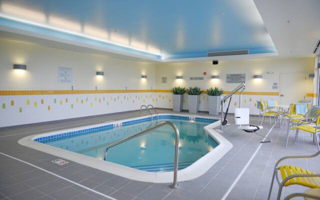 Fairfield Inn & Suites Canton South