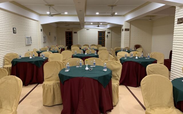 Hotel Saluja