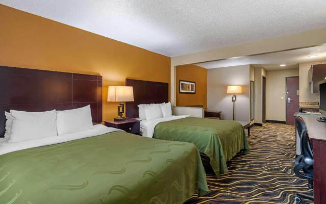 Quality Suites Addison - Dallas