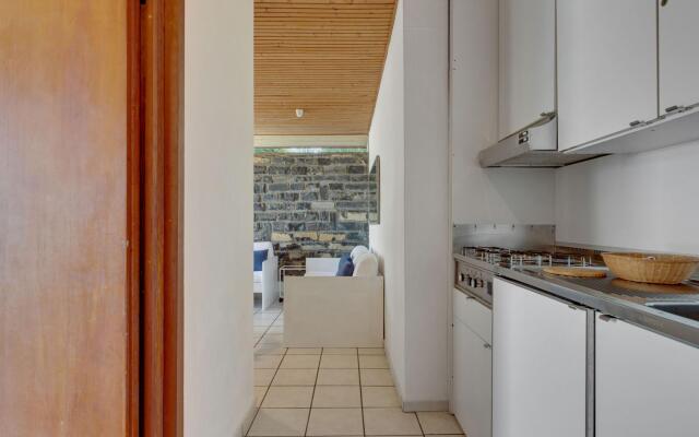 Spacious Apartment in Pognana Lario with Pool