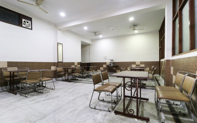 Spot On 46852 Hotel Pal Regency
