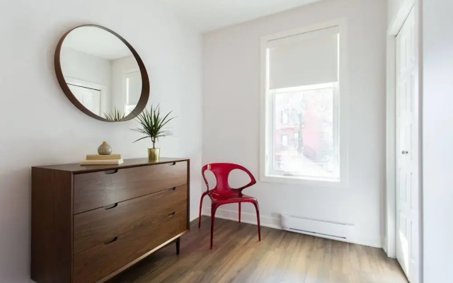 Brand New 3 Bedroom With Rooftop Patio