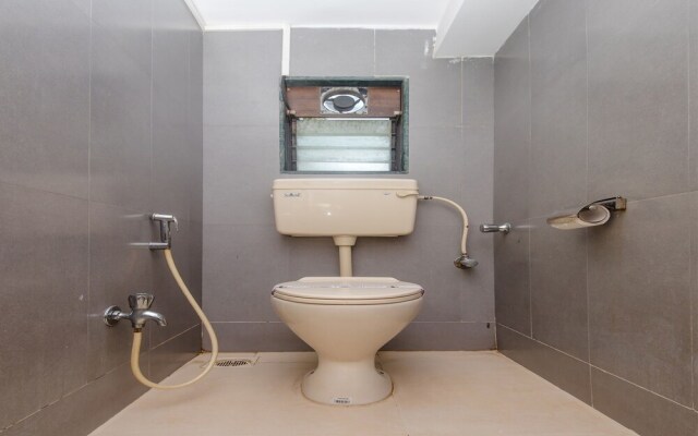 OYO 1453 Hotel Daisy Residency