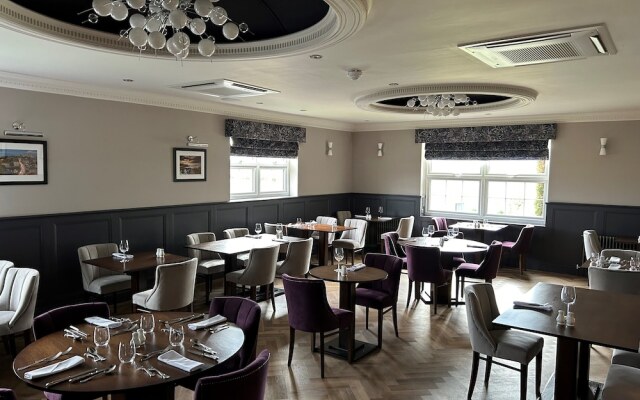Loftsome Bridge Hotel