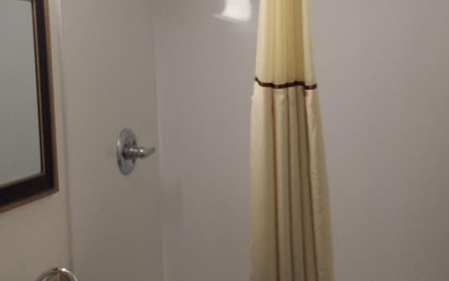 Budget Inn Fairport