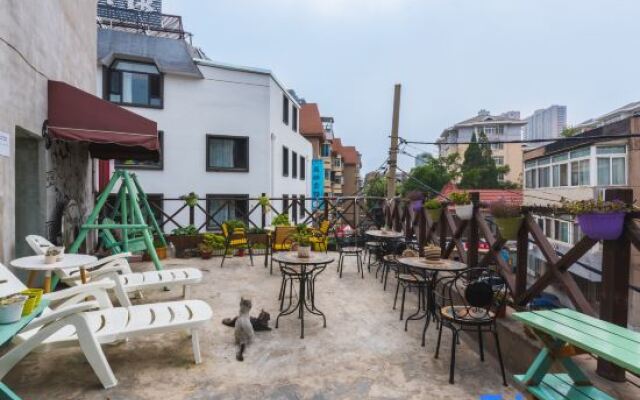 Dalian Buzz Light Year Youth Hostel
