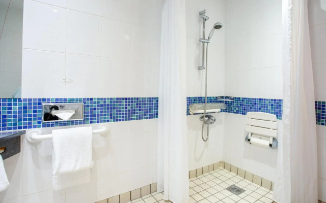 Holiday Inn Express Dunfermline by IHG