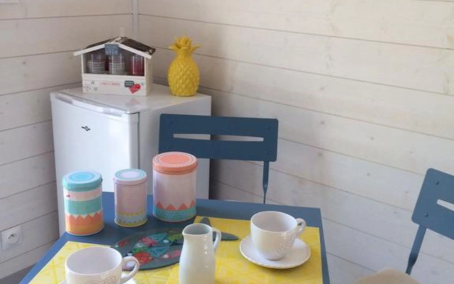 Les Pieds Dans L'Eau