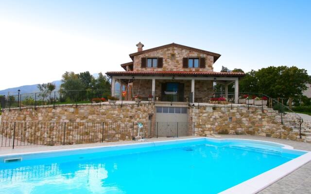 Serene Living in a Stone Villa in Marche