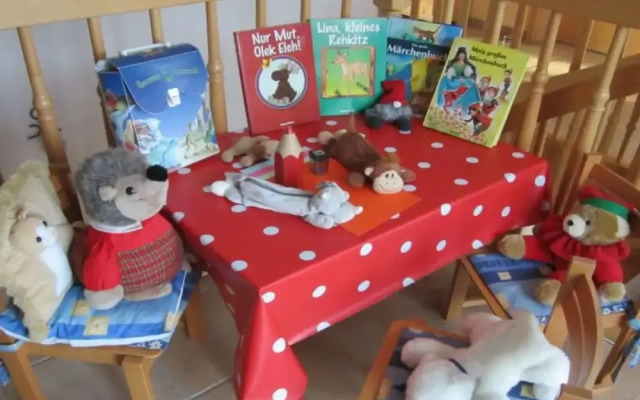 Holiday Home Frog Prince