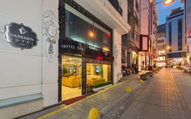 Darkmen Hotel