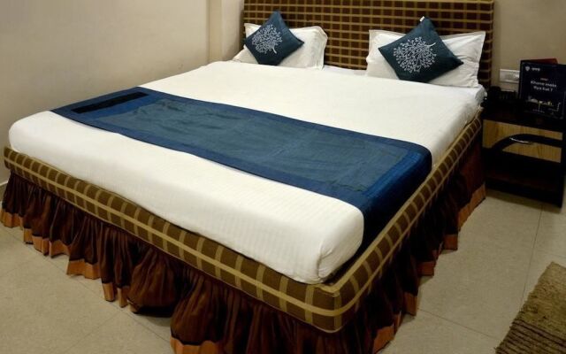OYO 943 The Hotel Swastik Inn