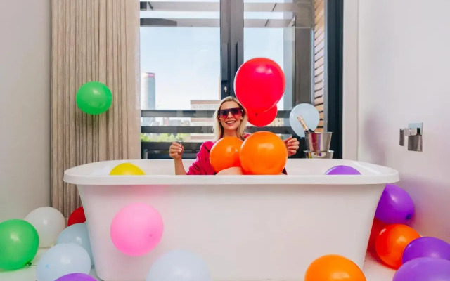 Hallmark Hotel by BON Hotels