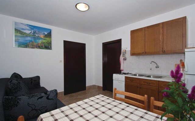 Stunning Home in Liznjan With Wifi and 1 Bedrooms