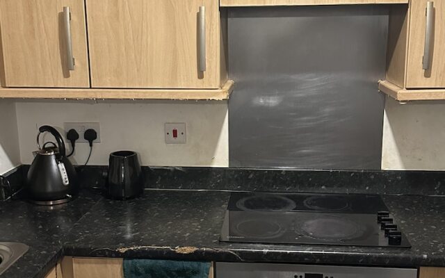 Immaculate 2-bed Apartment in Greenhithe