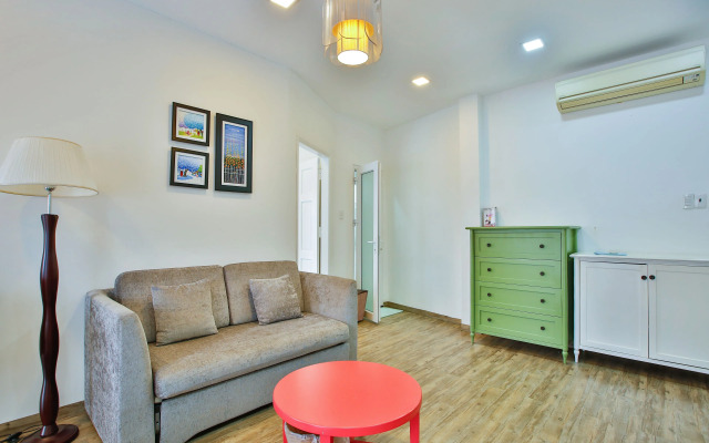 Sunflower Boutique Studio Apartment