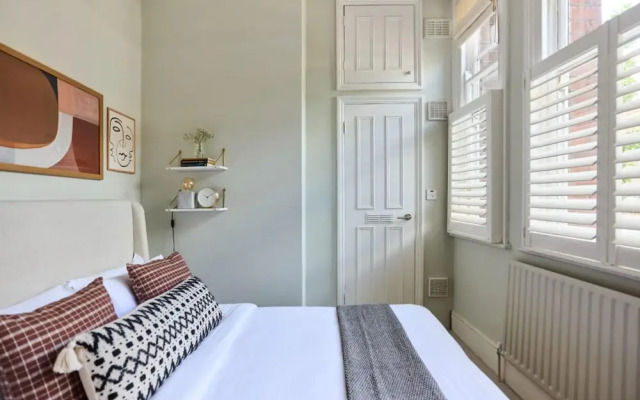 The Putney Classic - Trendy 2bdr Flat