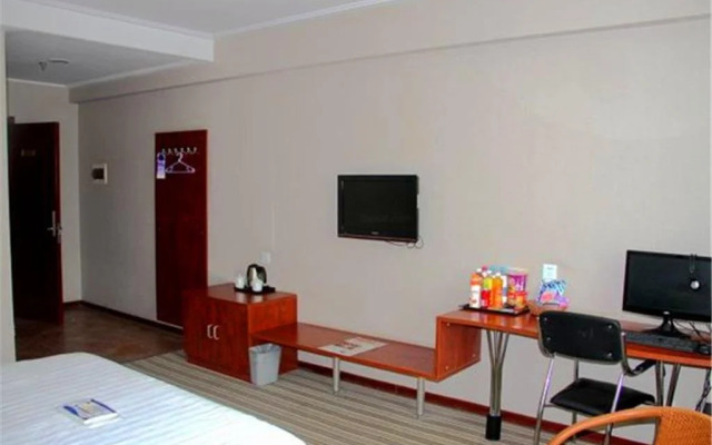 Yinchuan Wangyuan Express Hotel Lanhuahua South Railway Station Branch