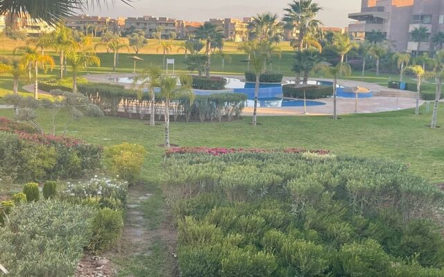 Apart 08 Prestigia golf city