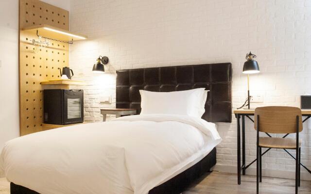 Cendre Hotel