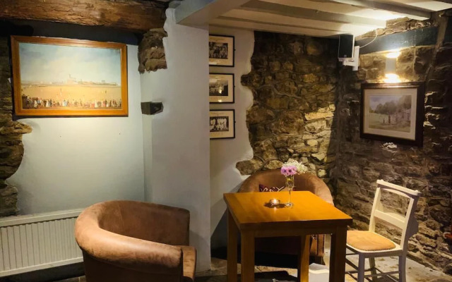 The Bat & Ball Inn
