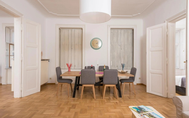 De Luxe Suite Staatsoper by ichbucheAT