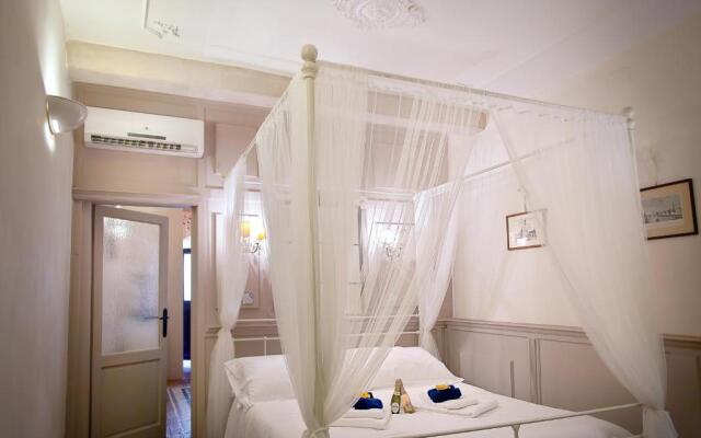 Oltrarno Florence Apartment