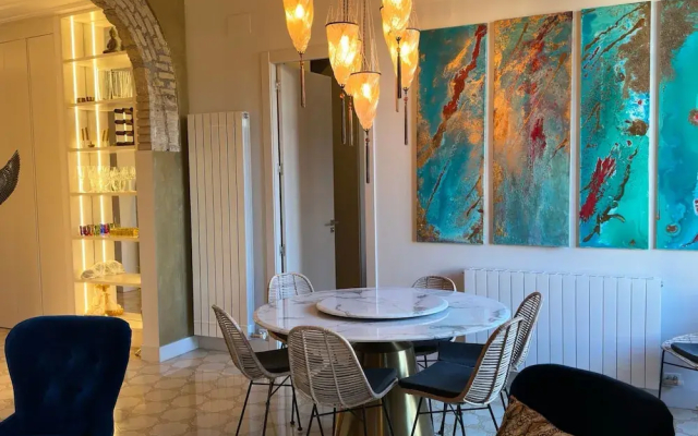 The Avenue 2BR Luxury Unit in Diagonal Ave