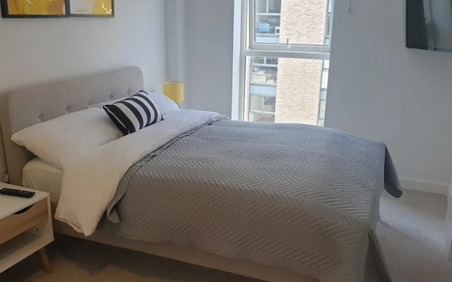 Quay Apartments Exchange Quay Salford Quays