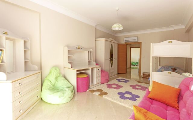 Paradise Town Villa Lucky	