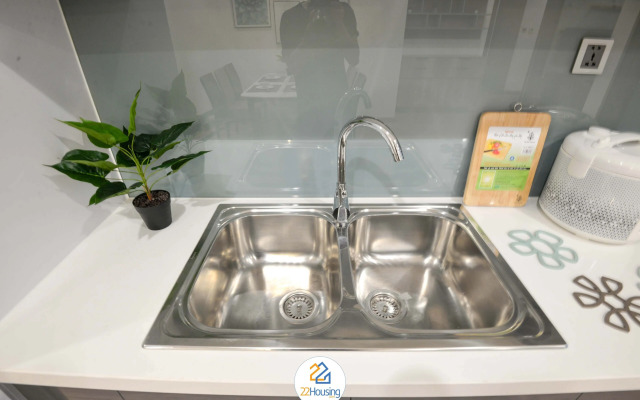 Sunny Vinhomes Metropolis Apartment