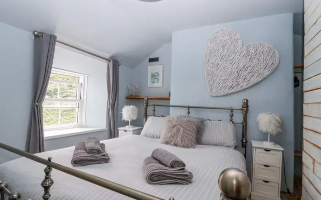 2 Cliff Cottages
