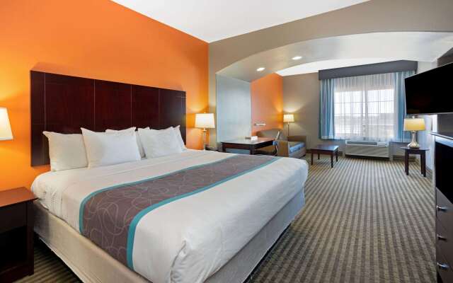 La Quinta Inn & Suites by Wyndham Houston Bush Intl Airpt E