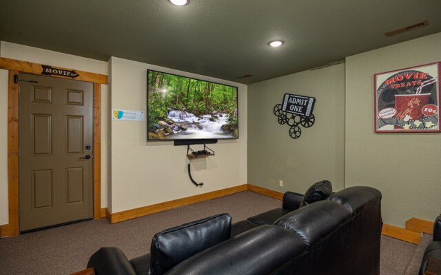 Splashing Bear Lodge