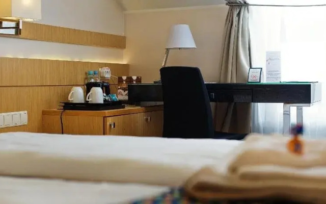 Velvet Hotel & Restaurant