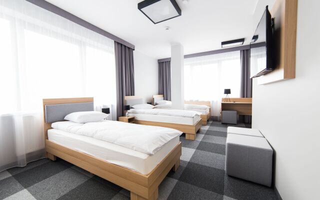 Waw Hotel Airport Okecie