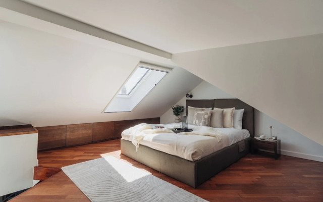 Riverside Nest - LoftAffair