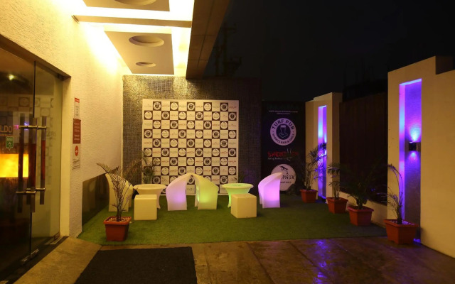 Eldoris Hotel