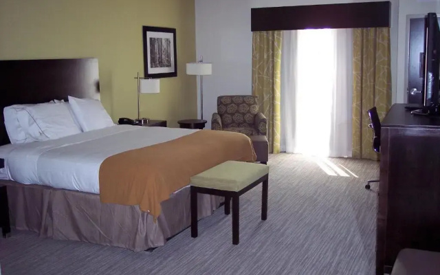 Holiday Inn Express & Suites Conway by IHG